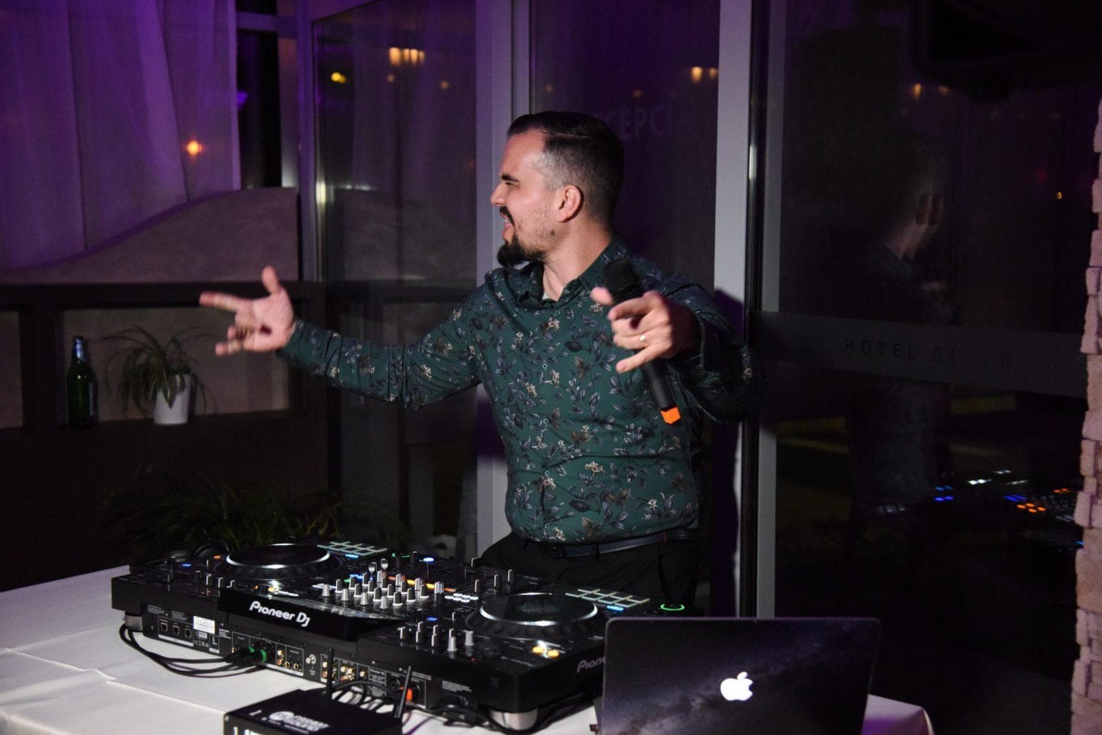 Svadobný DJ: ako prispeje k nezabudnuteľnej noci?