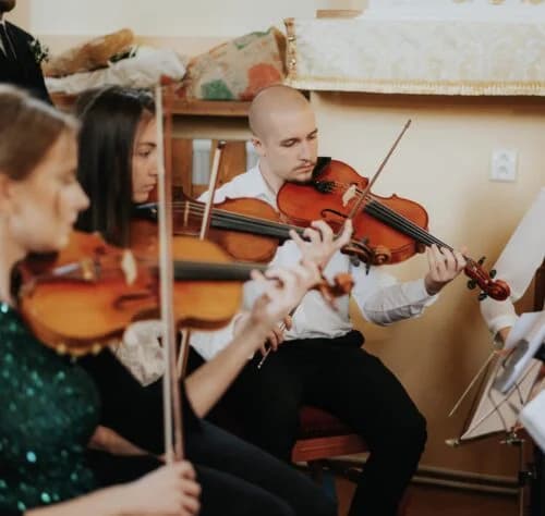 Svadobné sláčikové kvarteto: Tajná ingrediencia na dokonalú atmosféru